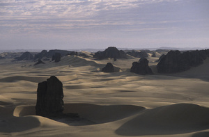 <strong>Lire la suite</strong><br>1991 repérages à Tin Reghor 1991 repérages à Tin Reghor