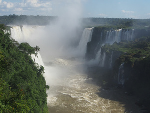 <strong>Lire la suite</strong><br>Chuttes d'Iguaçu Chuttes d'Iguaçu