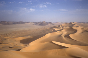 <strong>Lire la suite</strong><br>Erg Tihodaine Erg Tihodaine