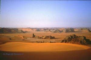 <strong>Lire la suite</strong><br>le désert du Sahara le désert du Sahara