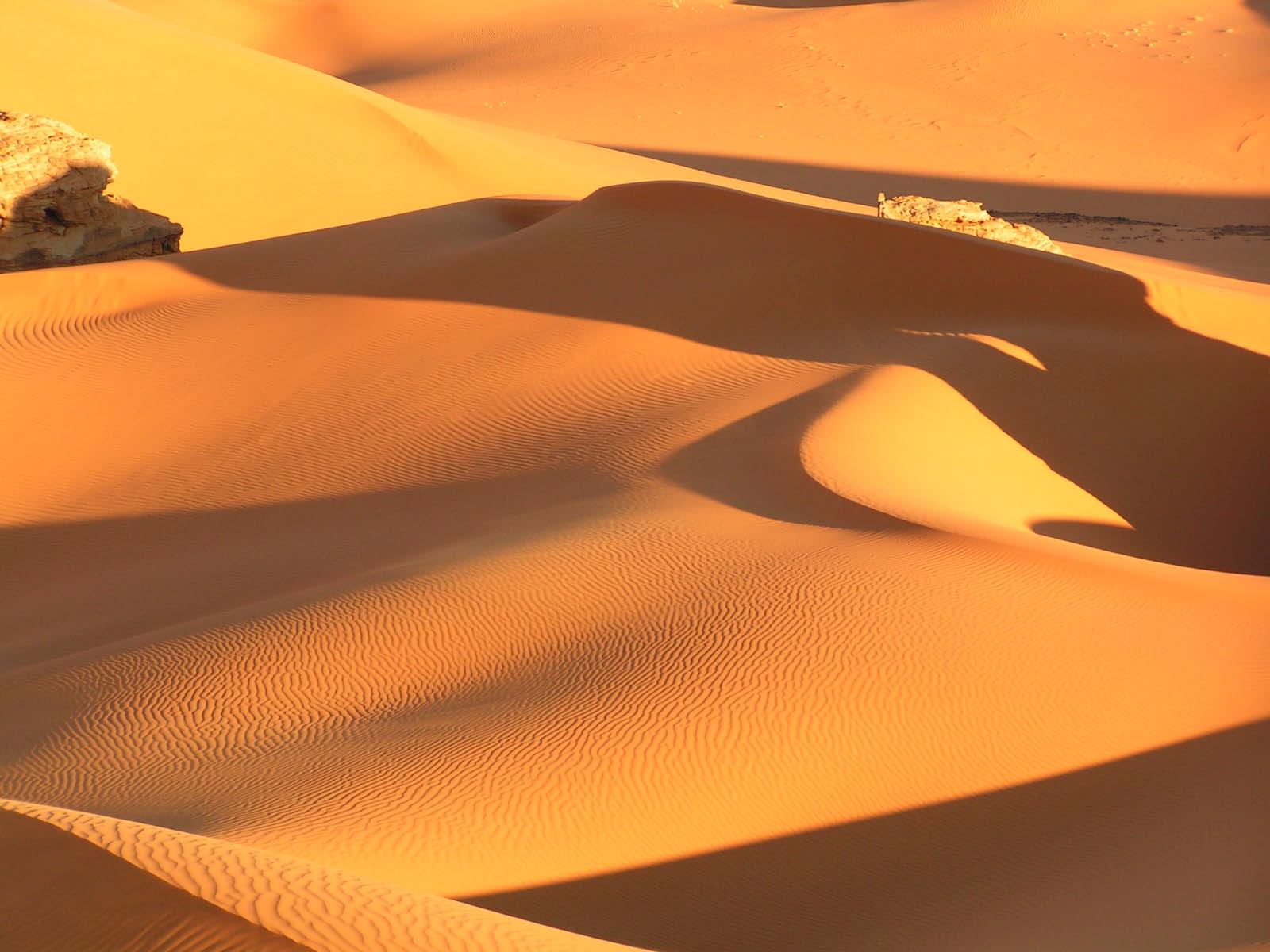coucher de soleil sur les dune de la Tadrat