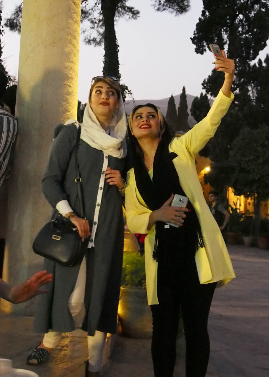 jeunes coquettes iraniennes à Shiraz
