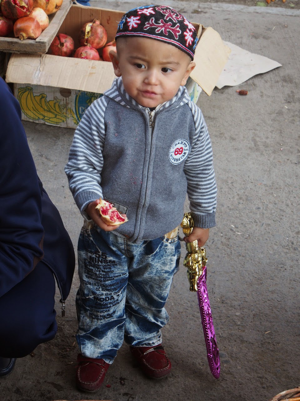 enfant à la grenade (le fruit!)