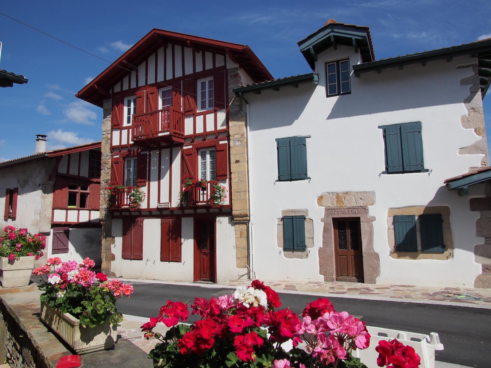 pays basque - village de Ainhoa
