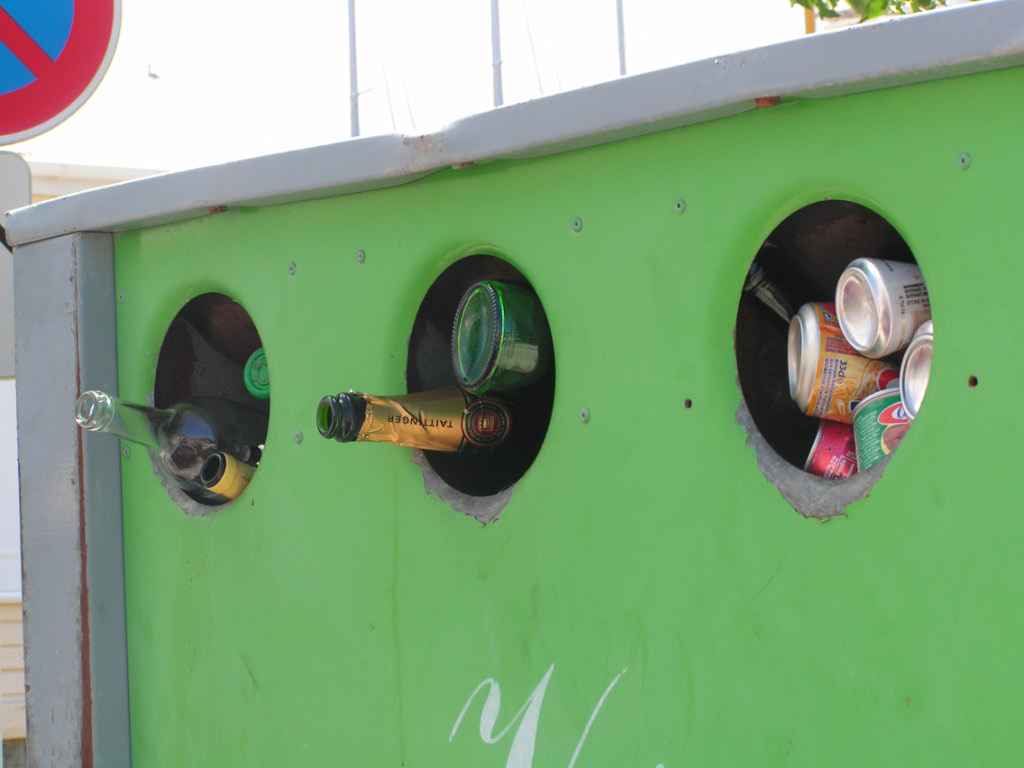 Les poubelles de St Barth reflètent bien la vie sur l'île