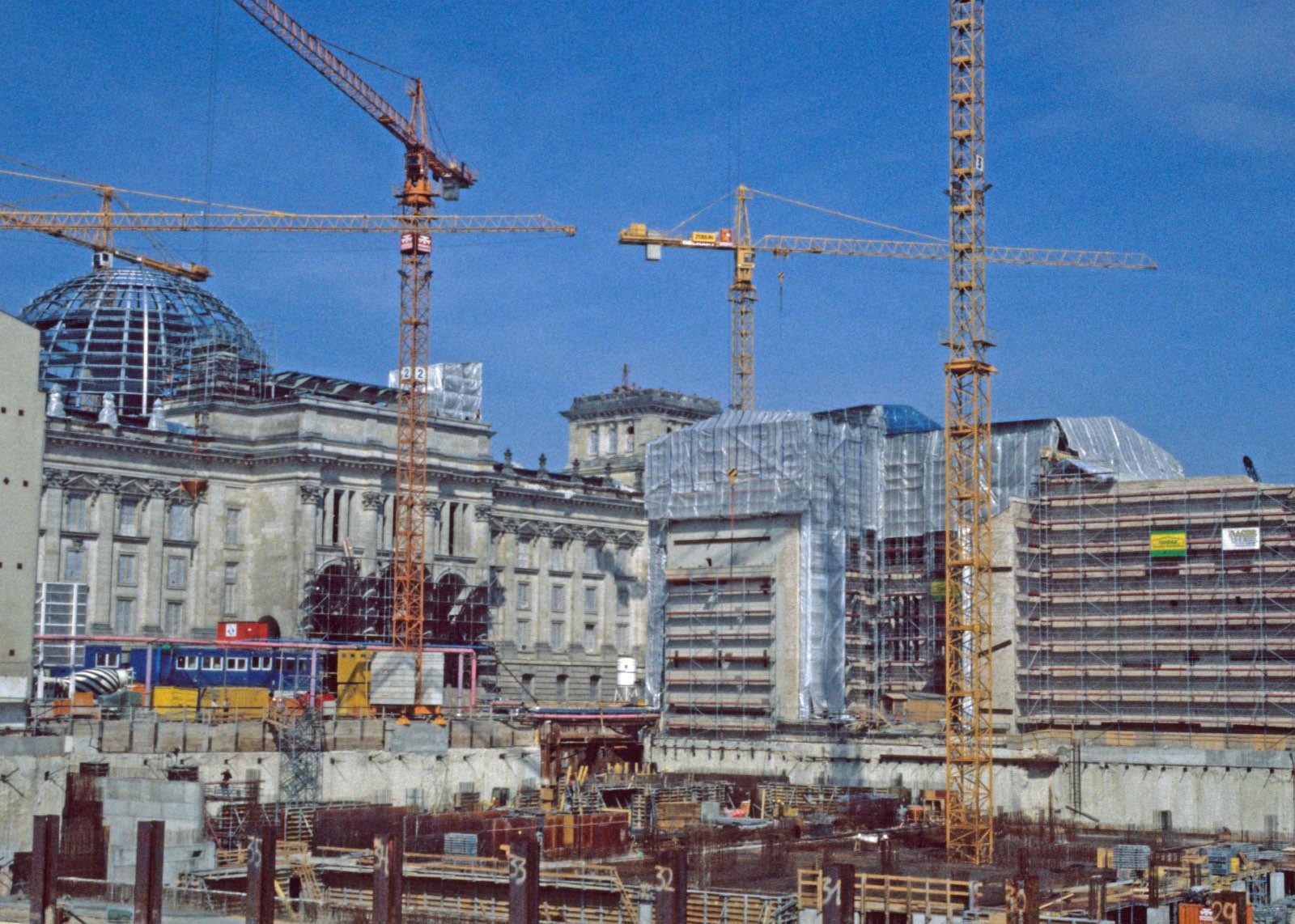 Berlin: la reconstruction du Reichstag Berlin: la reconstruction du Reichstag