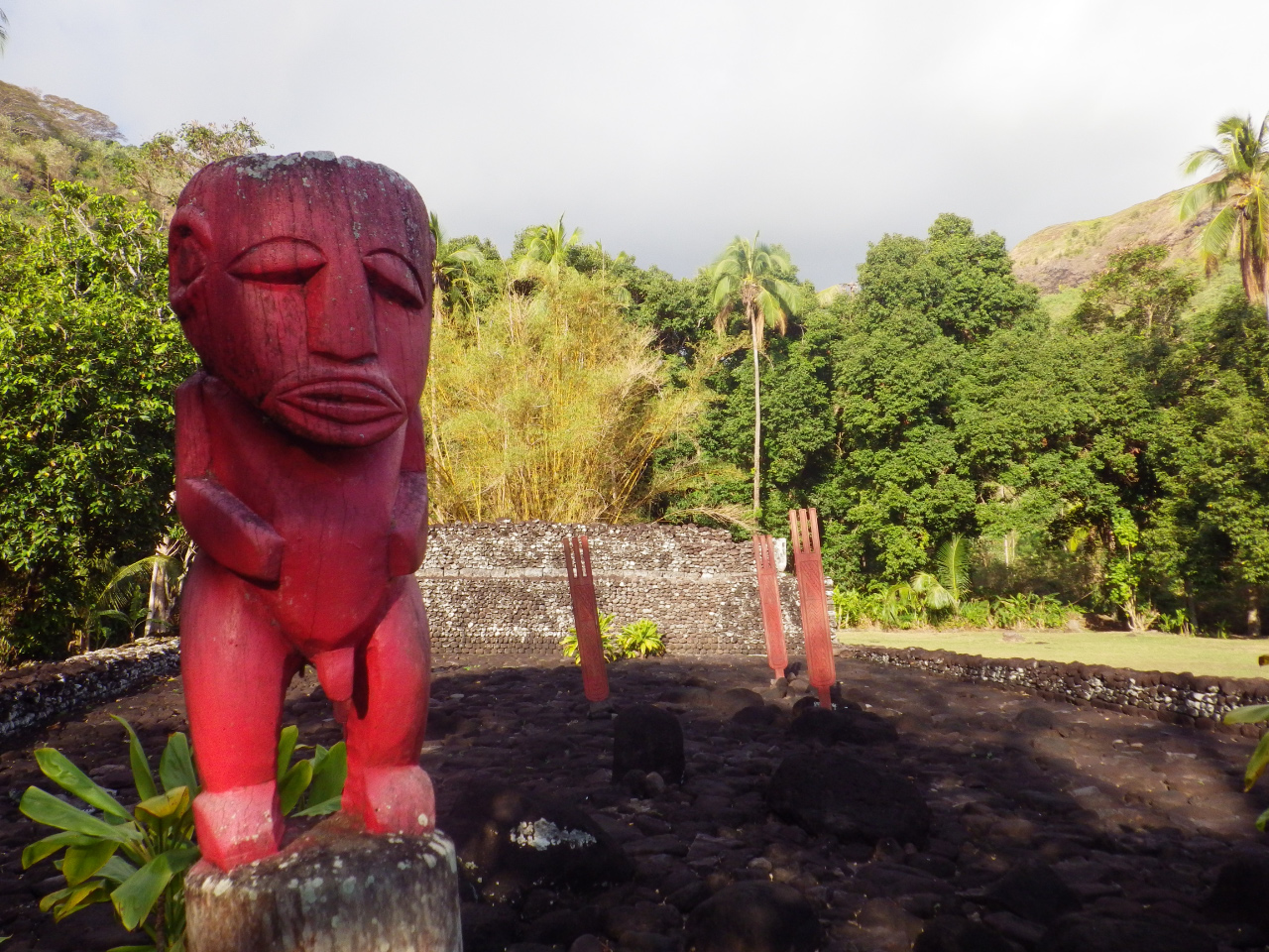 Tiki (copie) sur le site de Arahurahu