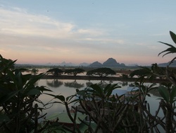 <strong>Lire la suite</strong><br>Habitants des plaines du sud-est asiatique Habitants des plaines du sud-est asiatique