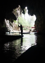 <strong>Lire la suite</strong><br>Village de population Zhuang, isolée à Bamei, Village de population Zhuang, isolée à Bamei,