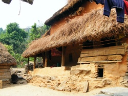 <strong>Lire la suite</strong><br>Duras - us et coutumes Duras - us et coutumes