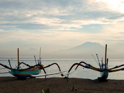 <strong>Lire la suite</strong><br>Balinais - langue Balinais - langue