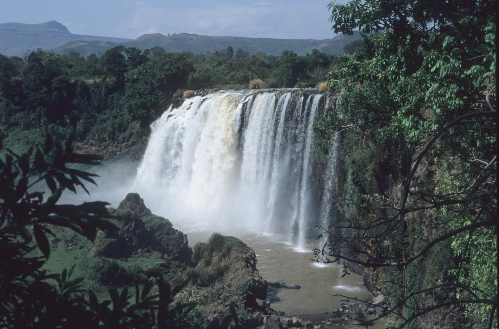 Chute du Nil bleu a la sortie du lac Tana