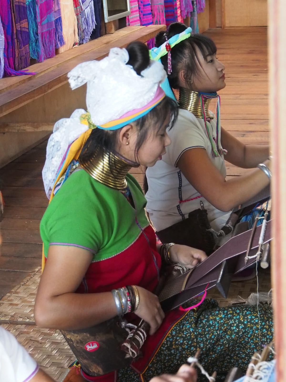 Femmes Padaung au lac Inle