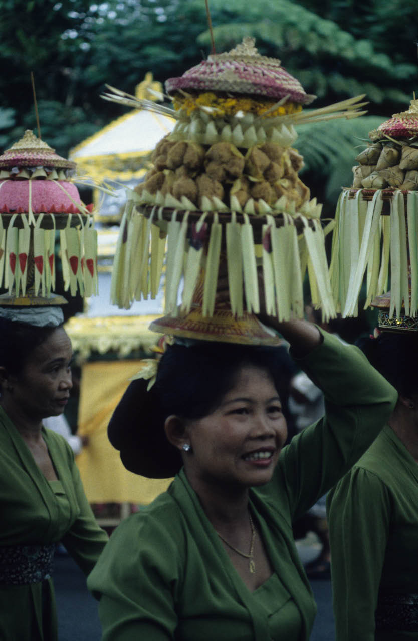 bali offrandes pour une crémation