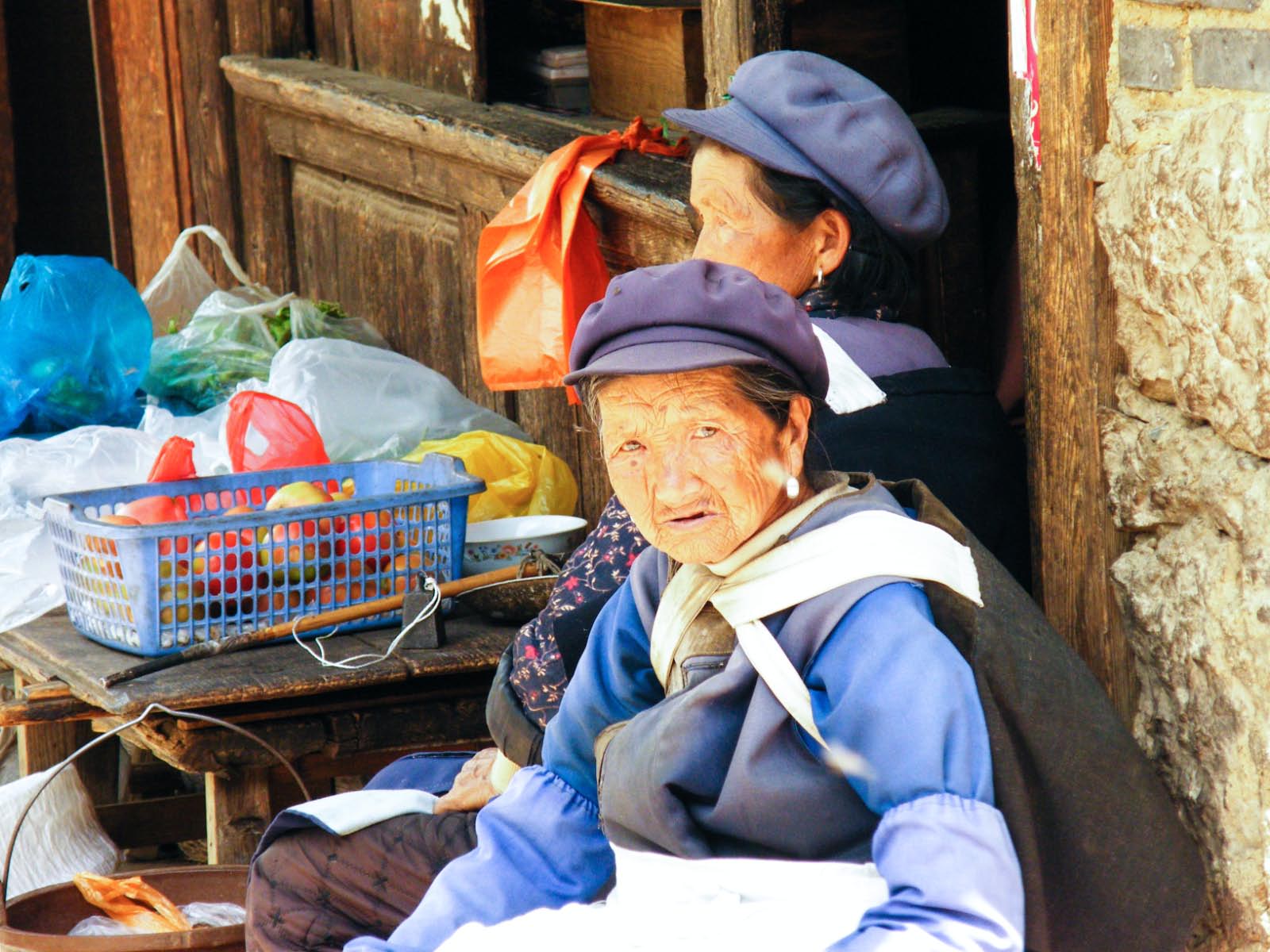 naxi femme